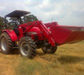 2008Mahindra_7520.JPG