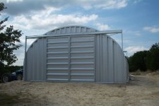 putting up barn_1300.JPG