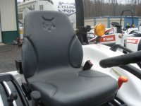 bobcat seat 002.jpg