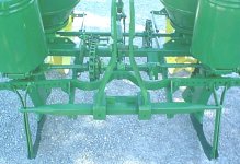 johndeere246-247planterfrontlow1395.JPG