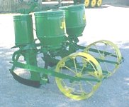 johndeere246-247planterleft1395.JPG