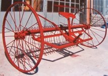 452654-horserakesmall.jpg
