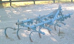 2rowhamillcultivatorfront375.JPG