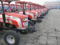 Foton_250_with_turf_tire.jpg