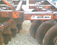 bushhogliftdisc61-2ftscrappersfoldup1195.JPG