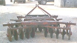 bushhogliftdisc61-2ftscrappersfoldupback1195.JPG