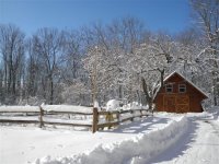 snow barn (Small).JPG