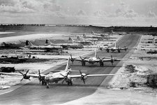 800px-B-29s_of_the_462d_Bomb_Group_West_Field_Tinian_Mariana_Islands_1945.jpg