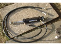 37-106015-cylinder_off_tractor2.JPG