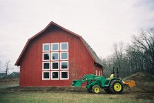 33-215048-barn&tractor1.jpg