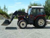 Zetor Tractor Low Hours.jpg