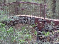 537546-hungrockbridge.jpg