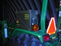 405557-tractor 004 (Small).jpg