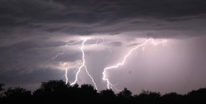 Night storm 02.jpg