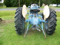 Ford 2000 Tractor 002.jpg