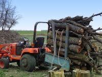 tractor rockswith wood2 001.jpg