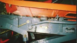 540517-Outer view of cruise release(brake pedal).JPG