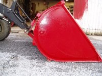 580353-Bottom%20level%20on%20ground%20shows%20the%20tilt%20of%20the%20adaptor%20plate.JPG