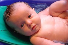 454632-063004R bath 2.JPG