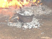 581812-camp oven.jpg