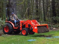 Roger_tractor.jpg Roger_tractor.jpg