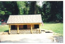 dog house 001.jpg