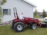 456889-july\'04bday & tractor 026.jpg