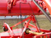 413755-bucket chain hooks 3 in use.JPG