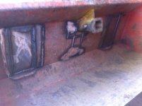 welds inside bucket.jpg