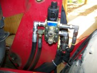 3-23-12 Loader Curl Lines Running thru Valve.jpg