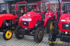 416064-JM tractor attached new hood.jpg