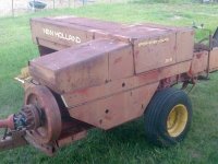 squarebaler when picked up.JPG
