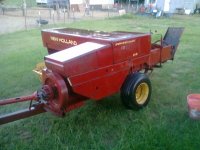 squarebaler when picked up and all clean.JPG