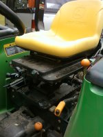 John_Deere_3038E_Seat1.jpg John_Deere_3038E_Seat1.jpg