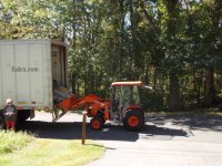 Kubota B3030 & Semi Em.JPG