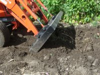 Manure fork ready to roll back soil..JPG Manure fork ready to roll back soil..JPG