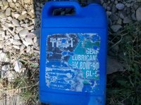 Gear oil.jpg