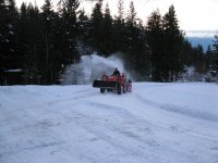 r20111228_SnowBlower_1.jpg