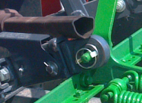scarifier_attached_1_closeup.png scarifier_attached_1_closeup.png