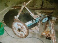 372052-mower_old_1.jpg