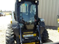 NewHollandL218SkidSteer004.jpg