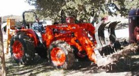551734-Tractor1-11-27-04_tn.jpg
