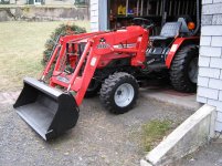 Copy (3) of massey 1462 loader.jpg