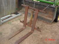 boom pole and 3pt forks 002.jpg boom pole and 3pt forks 002.jpg