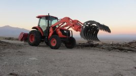 01 Tractor.JPG