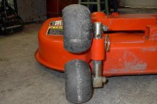 594548-MmmWheelsDown.jpg