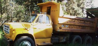 GMC 7000 004.jpg