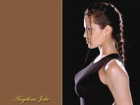 18-218796-Angelina-Jolie.jpg