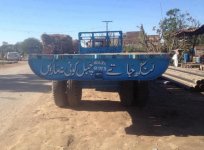 Funny-Urdu-poetry-and-slogans-on-tractors-in-Pakistan-Written-on-a-tractor-trolley-Lang-ja-tay-c.jpg