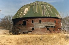 RoundBarnArcadiaOK.jpg